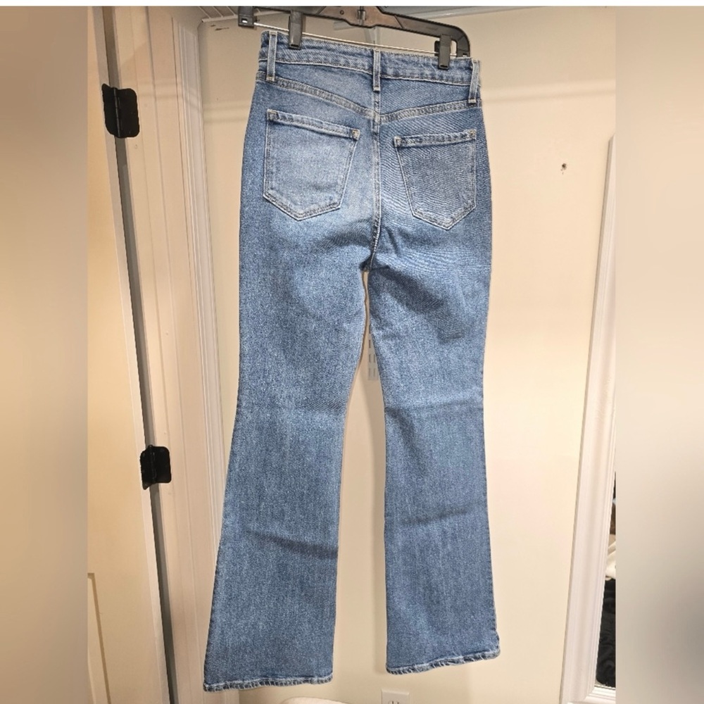 New Old Navy Flare Jeans Higher Rise Size 2 - Picture 2 of 3